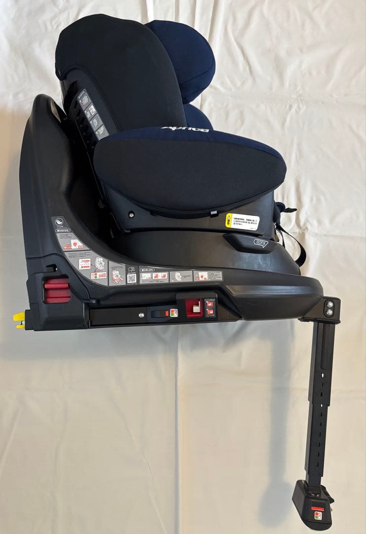 Aprica 回転式チャイルドシート ネイビー　ディアターンプラス