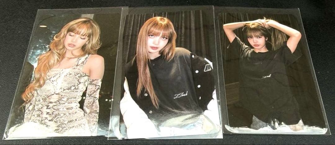 BLACKPINK LISA ランダムフォトカード3種 ポップアップ限定 - メルカリ