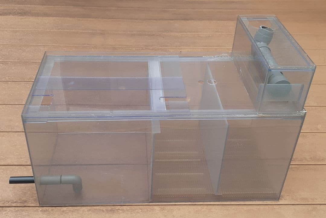 D*4様 ろ過槽 3層 塩ビ ウールボックス付き ろ材付き 中古