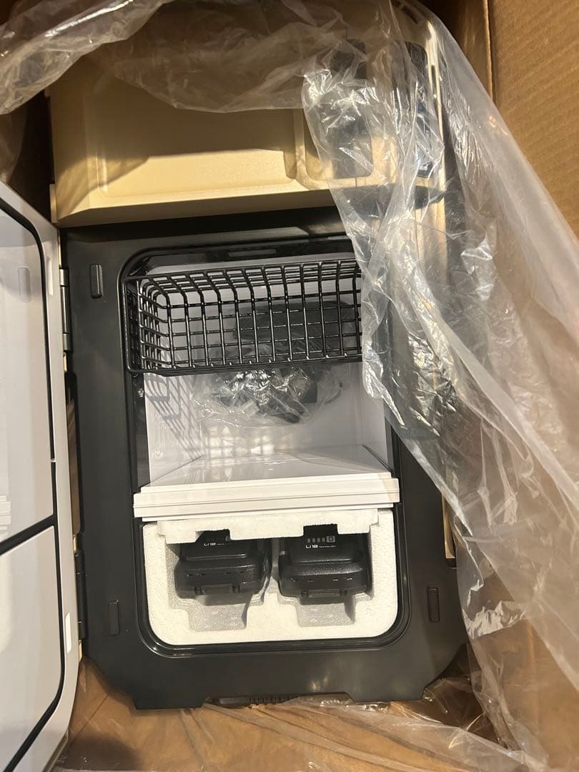 ハイコーキ　コードレス冷温庫　UL18DBA 新品バッテリー2個付き