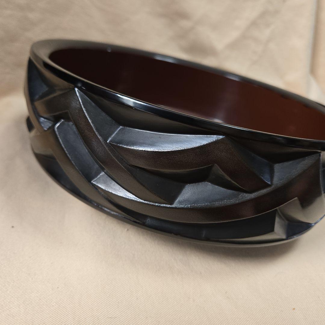 伝統工芸品 漆器 黒色彫刻模様の鎌倉彫 創作鉢 菓子器