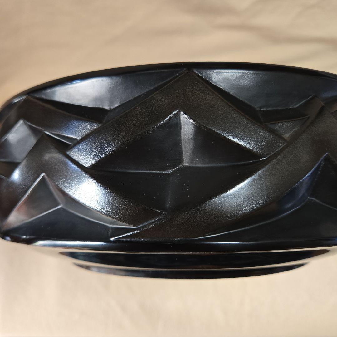 伝統工芸品 漆器 黒色彫刻模様の鎌倉彫 創作鉢 菓子器