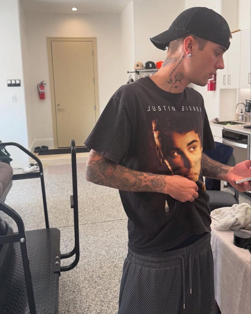 Justin Bieber 着用 believe tour T - メルカリ