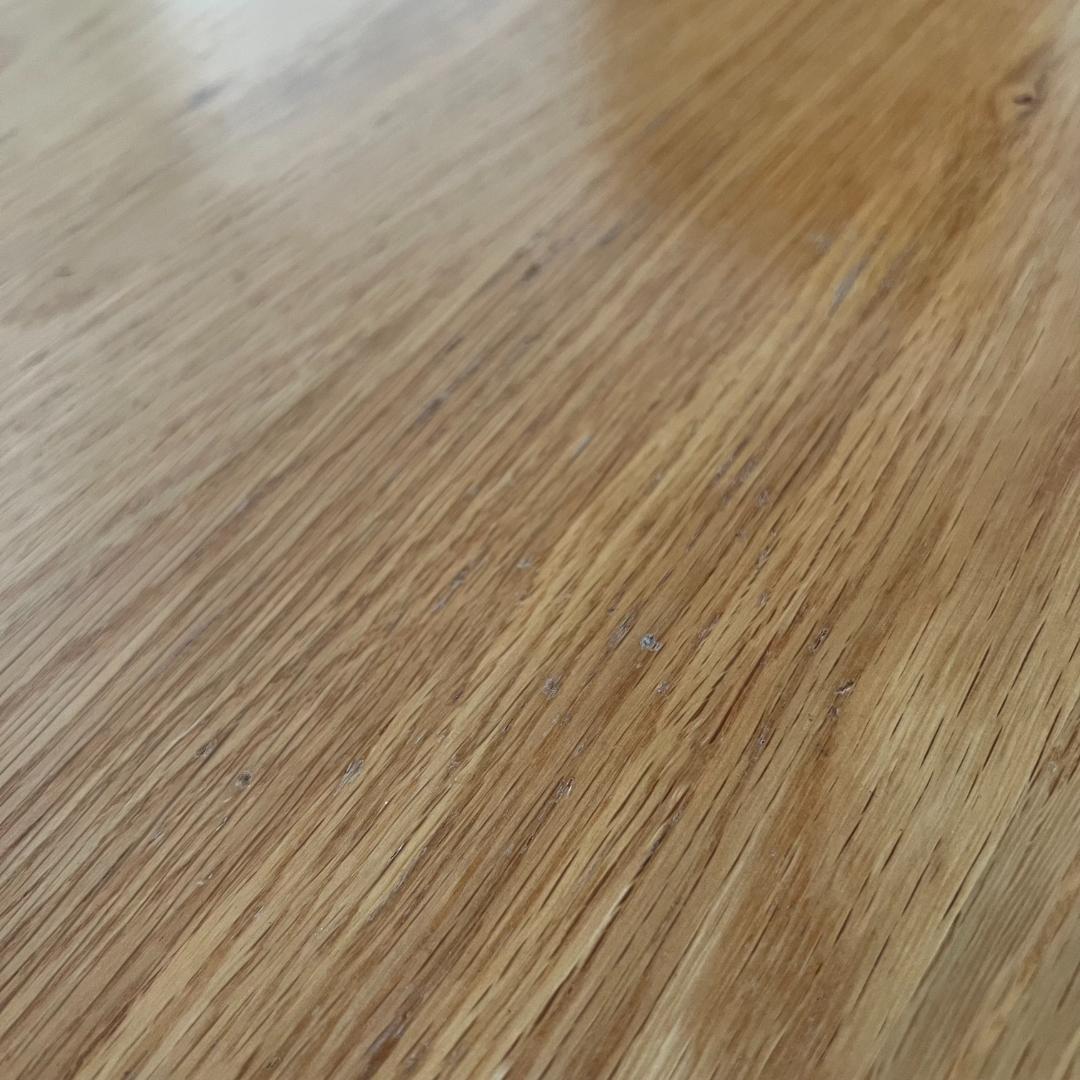 輸入住宅メーカーの木製ダイニングテーブル 2人用 正方形 無垢材集成材