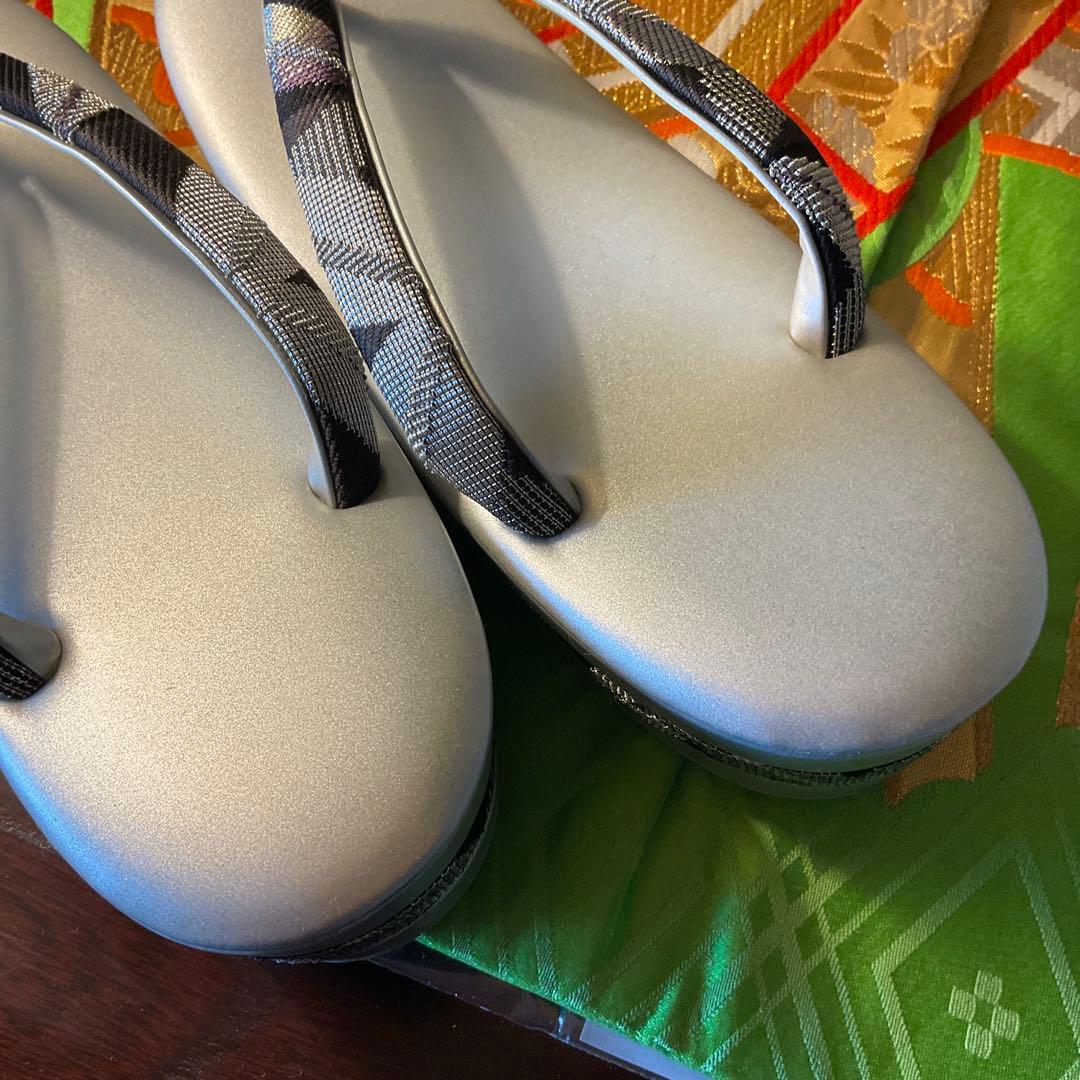 専用　最高級　モノトーンのお洒落なデザインが都会的な　草履バッグセット