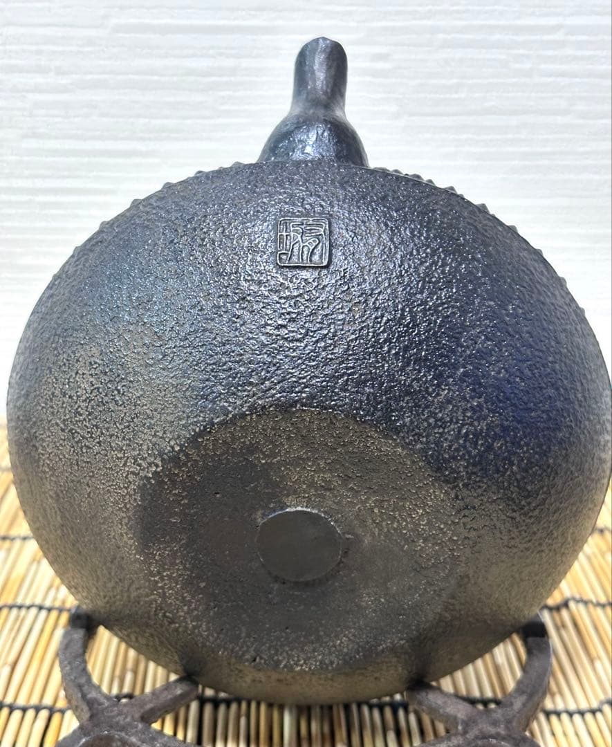 新品、付属品付　二十七代釜師 有坂 安太郎作　１２型アラレ　Momo様 売約済み