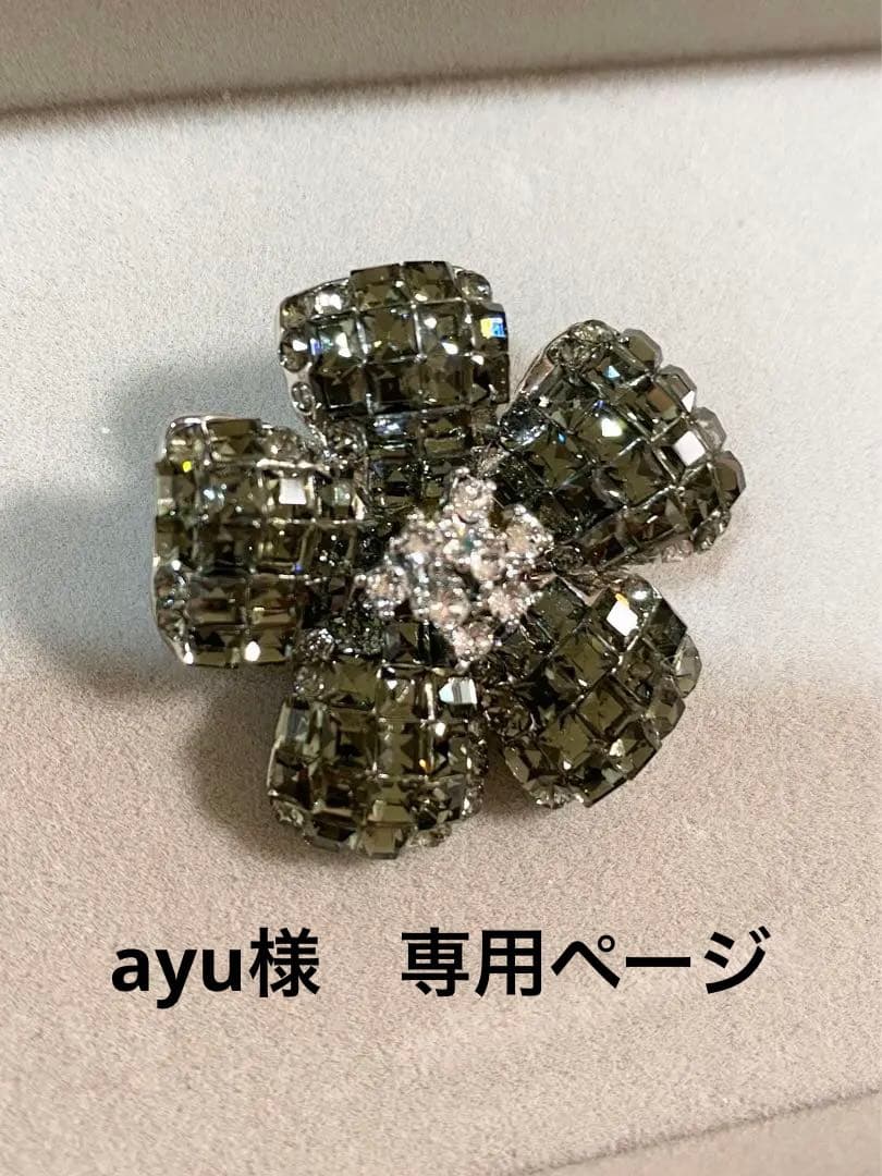 foxey フラワーブローチ