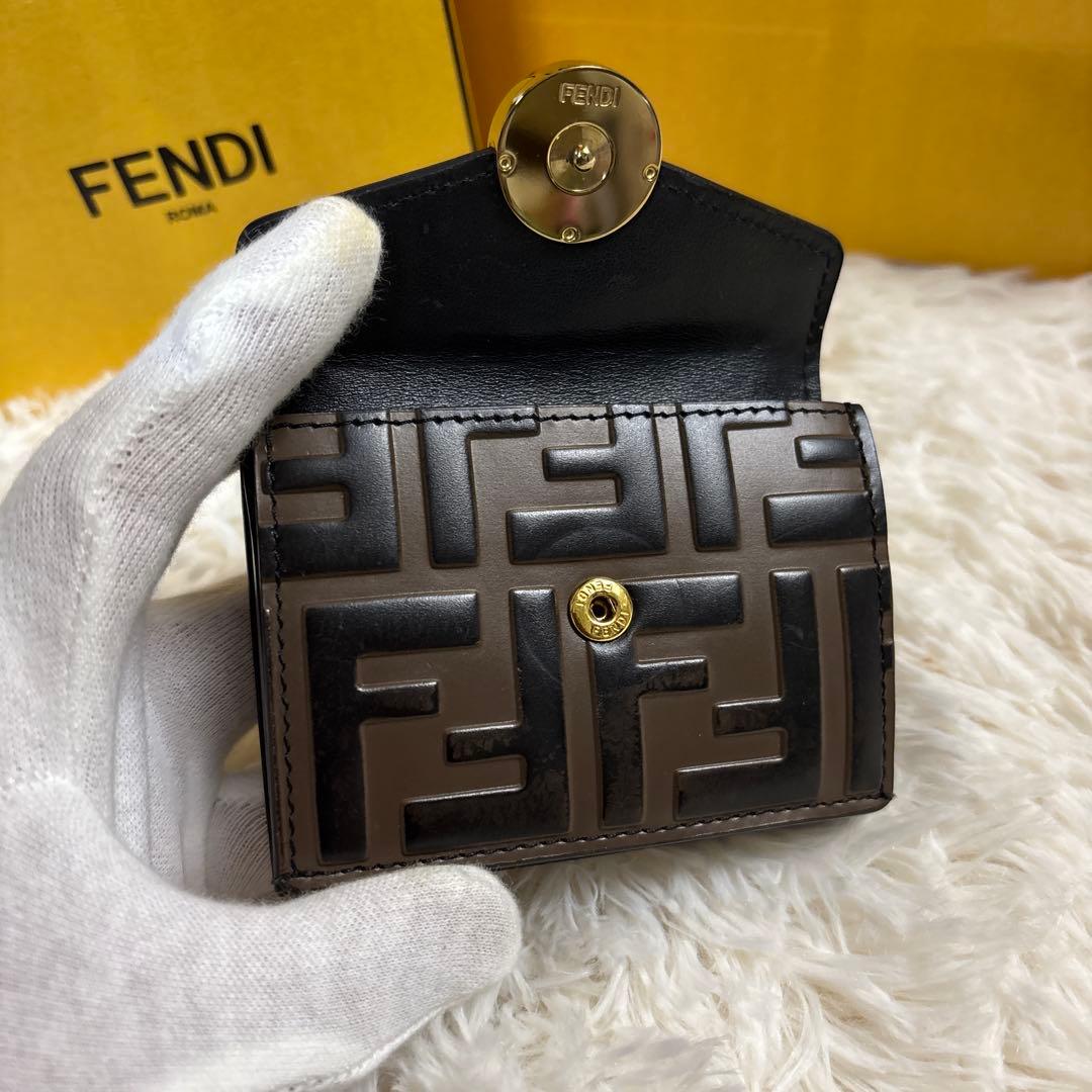 FENDI 三つ折り財布 ブラウン/ブラック 超 安い