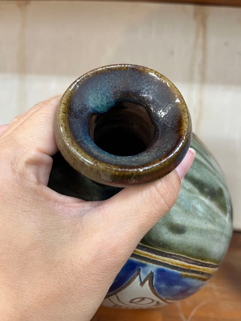 魚模様の陶器花瓶 金城敏幸 やちむん