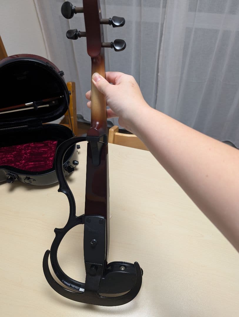 ヤマハ YAMAHA サイレントバイオリンセット YSV104 ハードケース付き