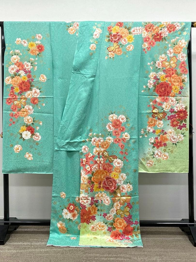 振袖 仮絵羽 刺繍 金彩 紋意匠 正絹 未仕立て品 八掛付き