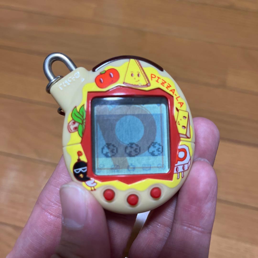 ふぁみりーイロイロ たまごっちプラス ピザーラくんとトッピングス