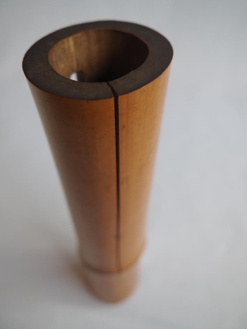 大徳寺435世管長 大綱宗彦自作『竹尺八花入 銘：忍草』