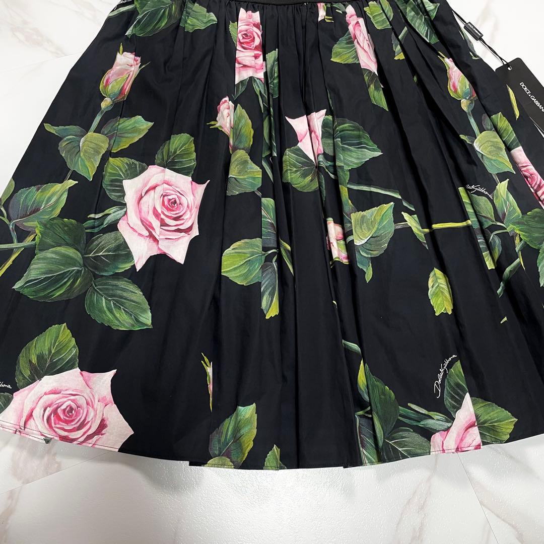 新品タグ付✨Dolce&Gabbana プリーツ フレア スカート 薔薇柄 42