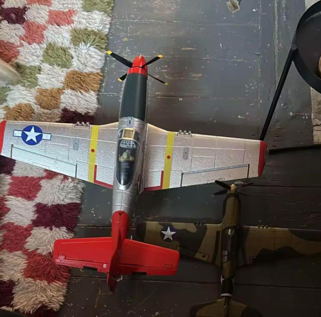 WLtoys XK A280 RC 飛行機 2.4 グラム 4CH P51