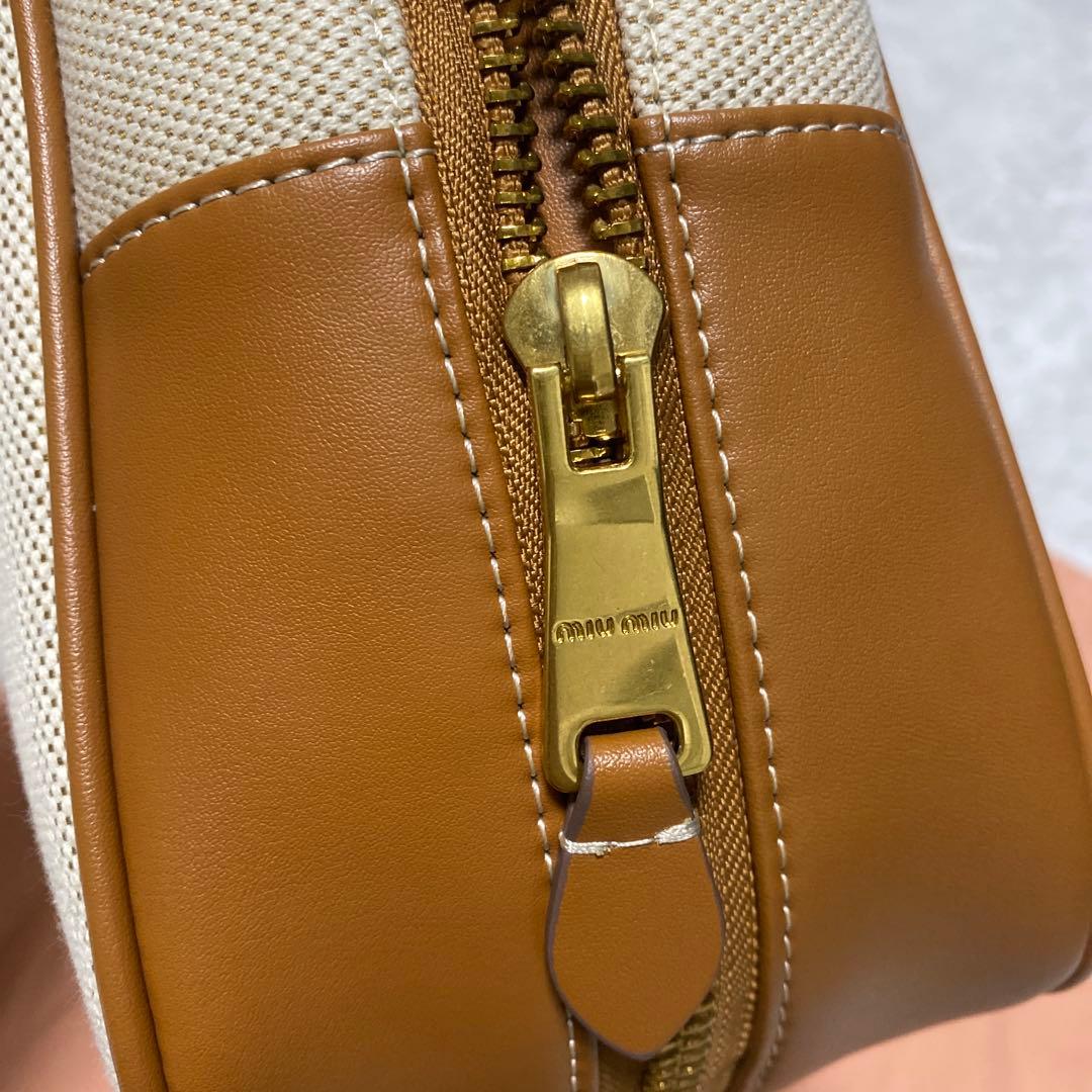 miumiu ボー キャンバス バッグ　1／31までの出品になります