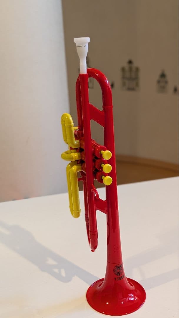 TIGERトランペット♫ケース付き♪赤と黄色の希少カラー♬