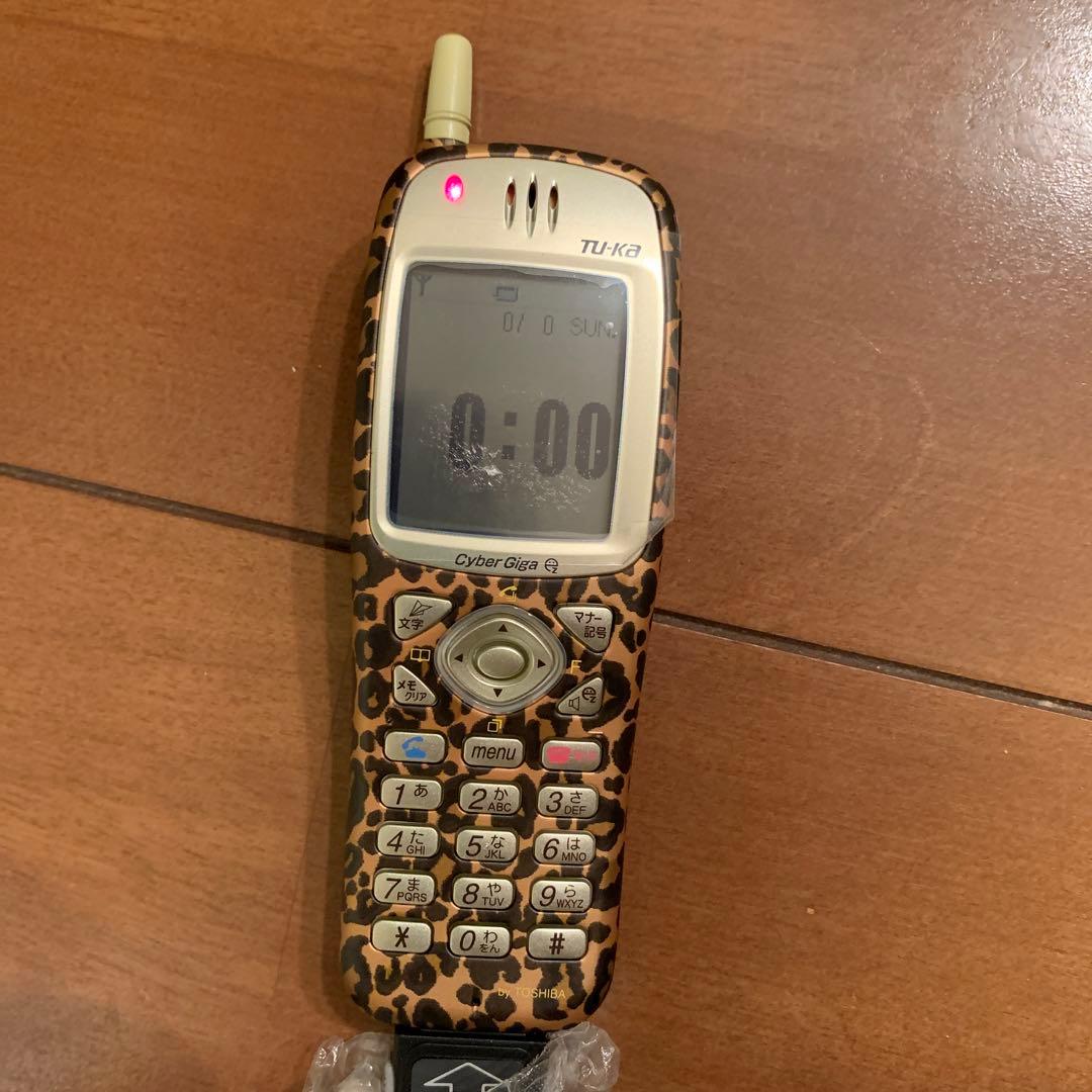 レア AYU 浜崎あゆみ TU-KA 携帯 豹柄 新品 - メルカリ