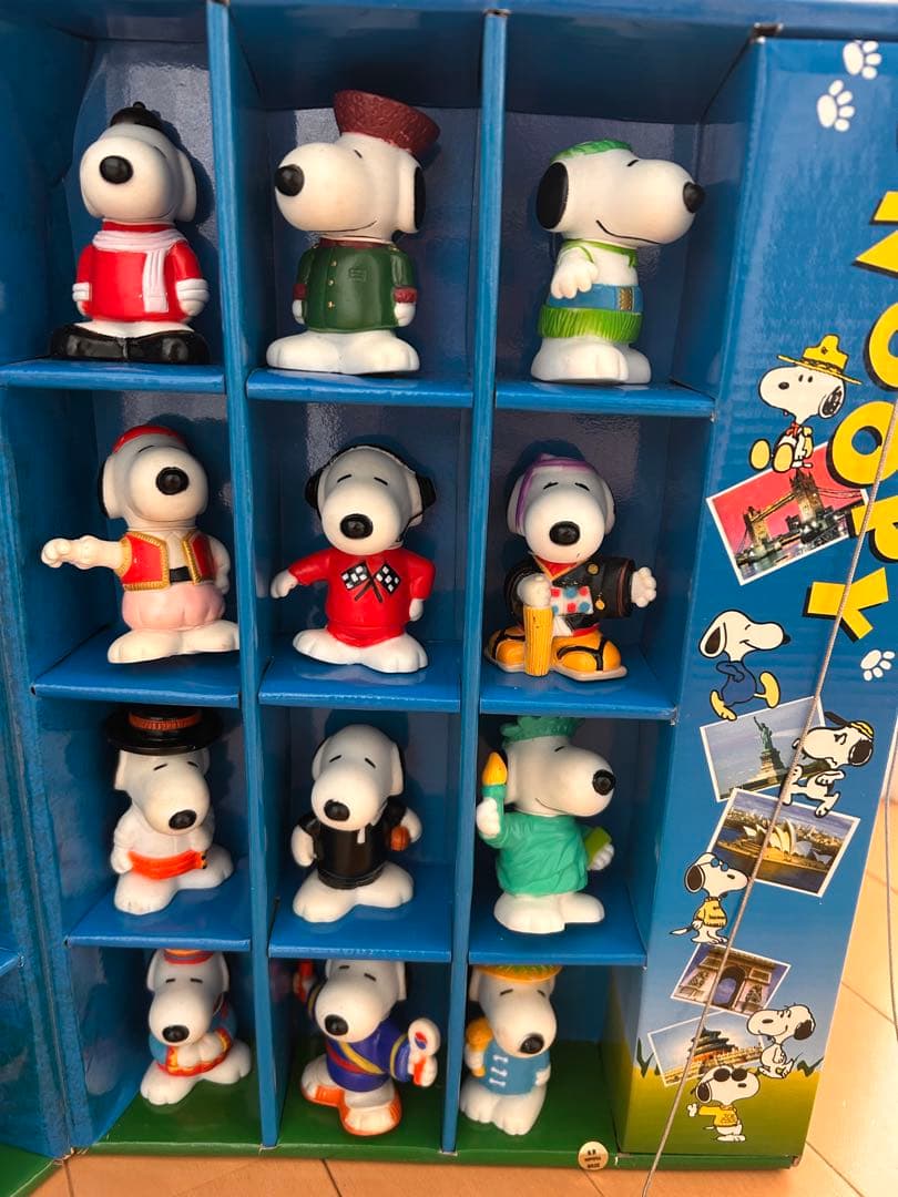 スヌーピー　SNOOPY COLLECTABLE BOX