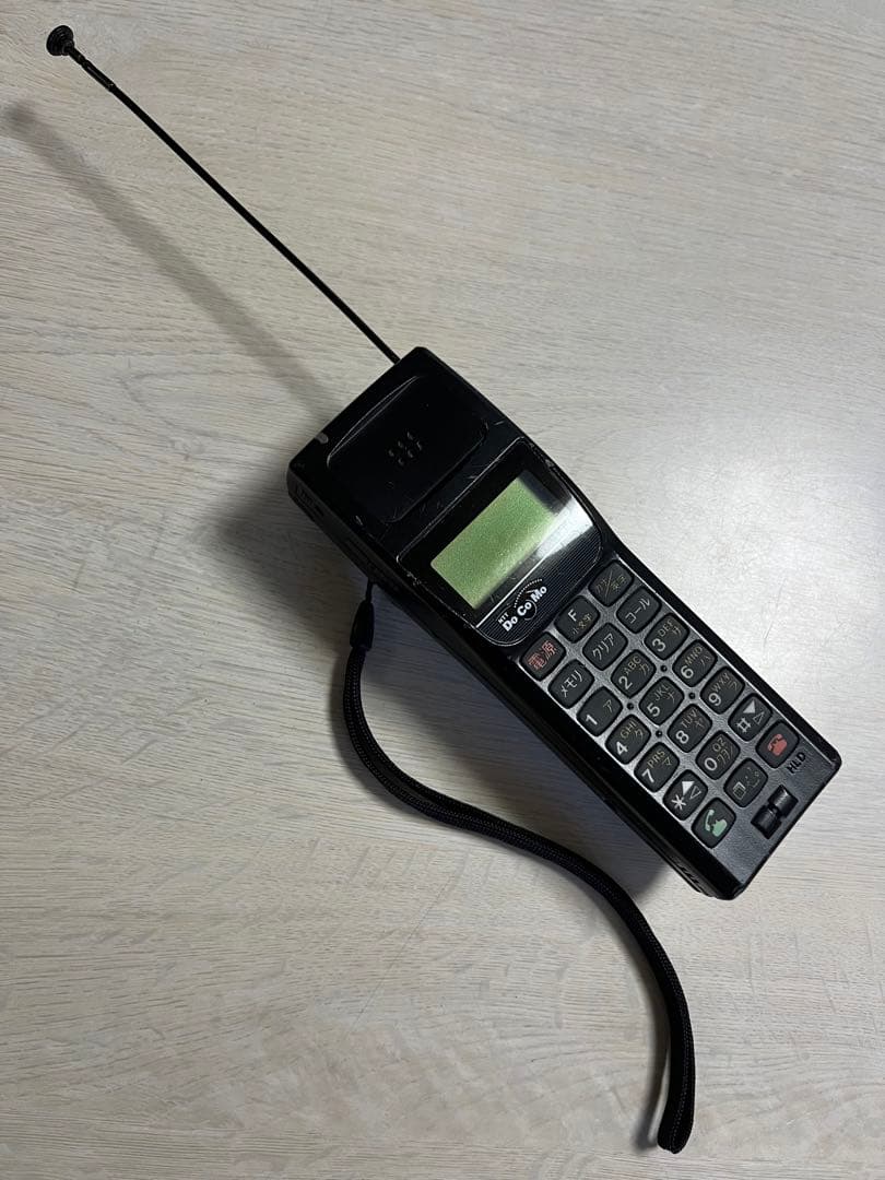 携帯電話NTTドコモ docomoムーバP mova P TZ-804‼️ - メルカリ