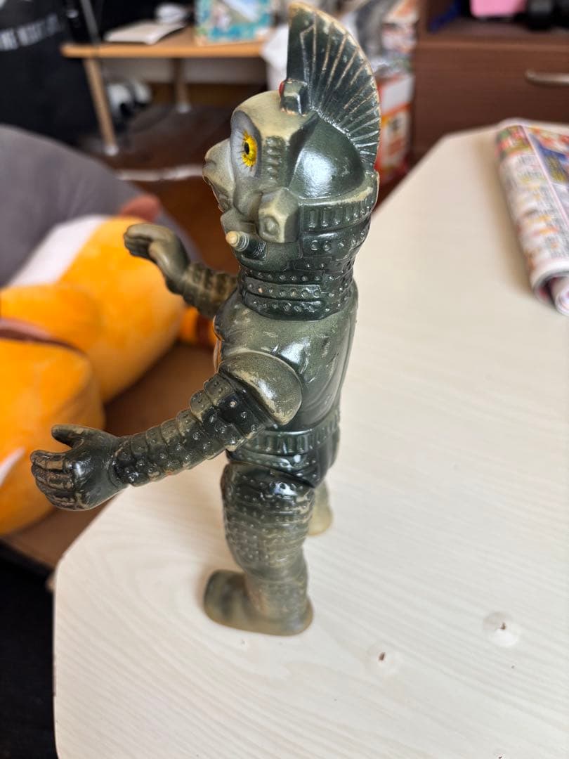 ク*マ様 【激レア、希少品】当時物　ソフビ　怪獣ウィンダム。早い者勝ち。