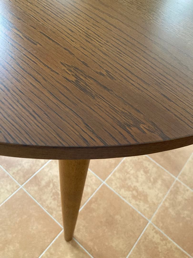ダークブラウン　円形　丸　木製ダイニングテーブル
