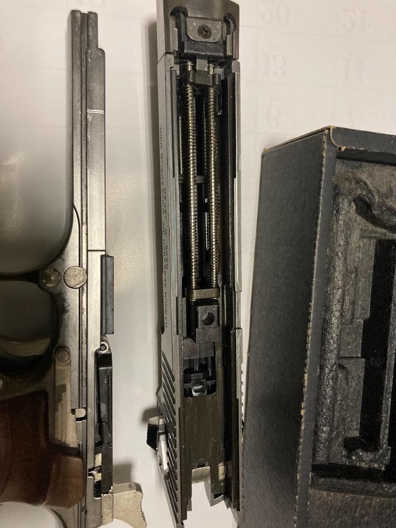 デザートイーグル.50AE〈バイオハザード2モデル〉