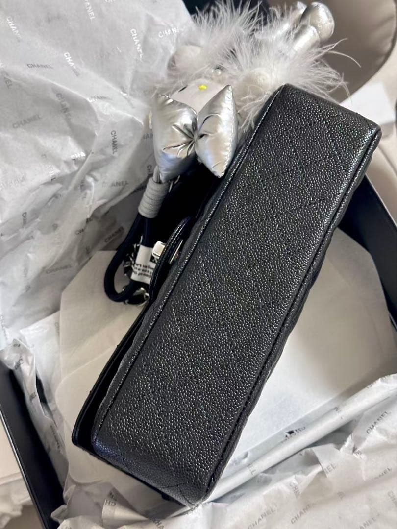 ノベルティ　CHANEL チェーン　ブラックバッグ　キャビアスキン