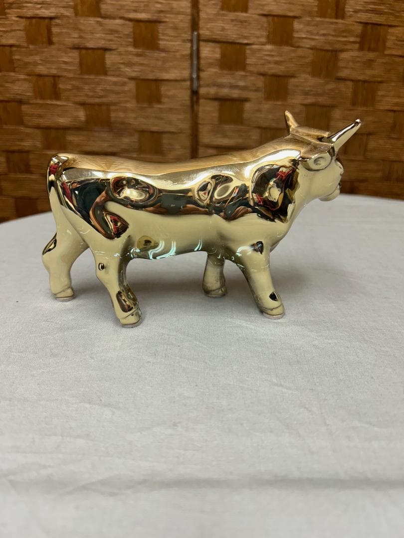 Baccarat クリスタルガラス 牛 置物 干支 バカラ.*・ﾟ 丑年クリスタル