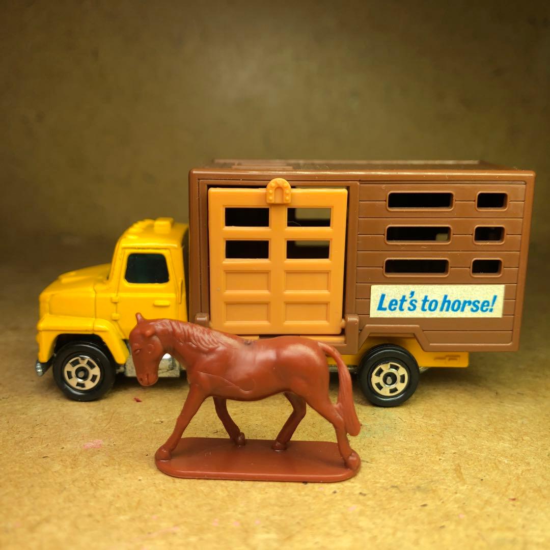 トミカ フォード キャトル トラック　青箱NO.F62 馬運搬車箱無 日本製