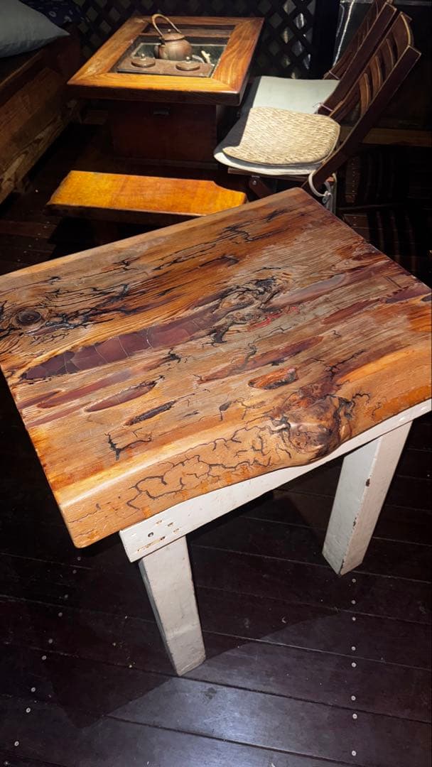 ナチュラルウッドの正方形テーブル ハンドメイド オリジナル