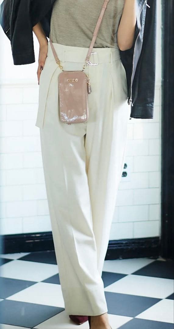 ATAO スマホショルダーバッグ　アミュレット　ローズクォーツ