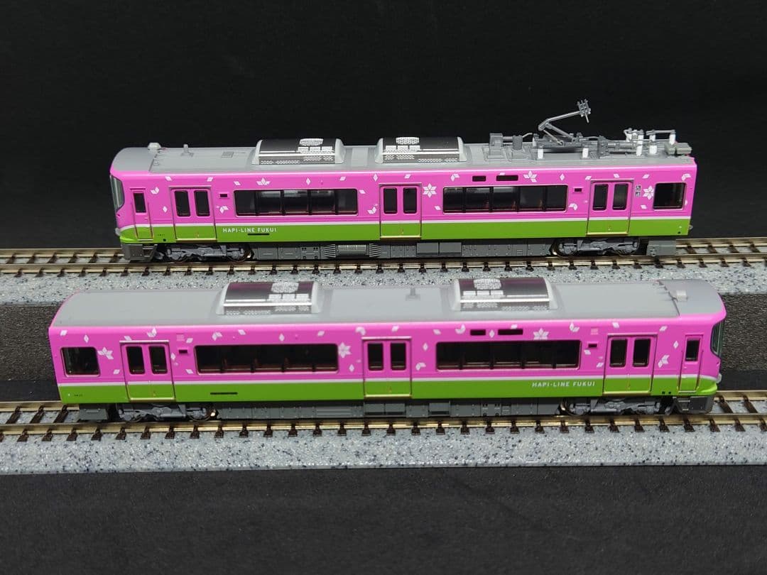 KATO ハピラインふくい 521系 フルラッピング編成 2両セット - メルカリ
