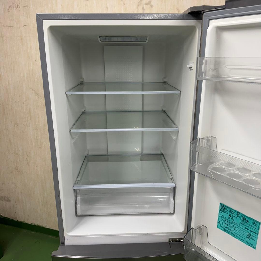 224 イチオシ　冷蔵庫　中型　大型　200L〜300L　右開き　美品　大人気