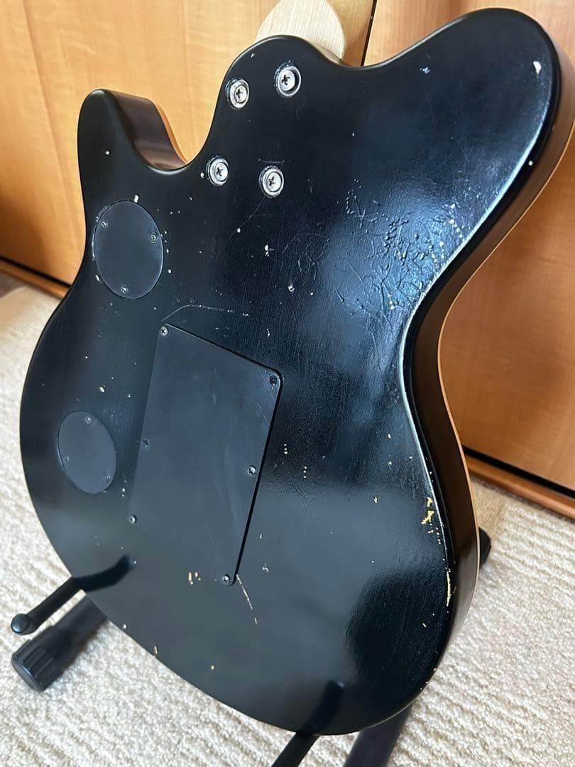 ミュージックマン風 カスタム抜け殻ギター