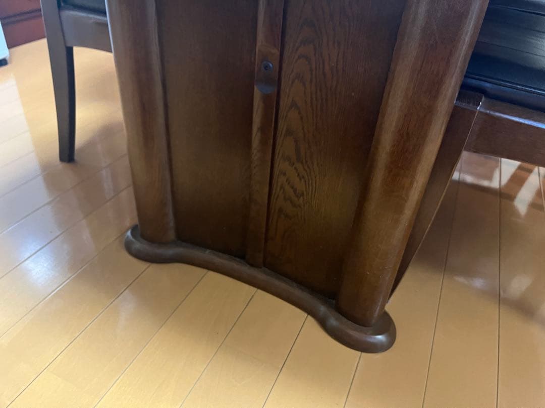 カリモク ダイニングテーブル　美品