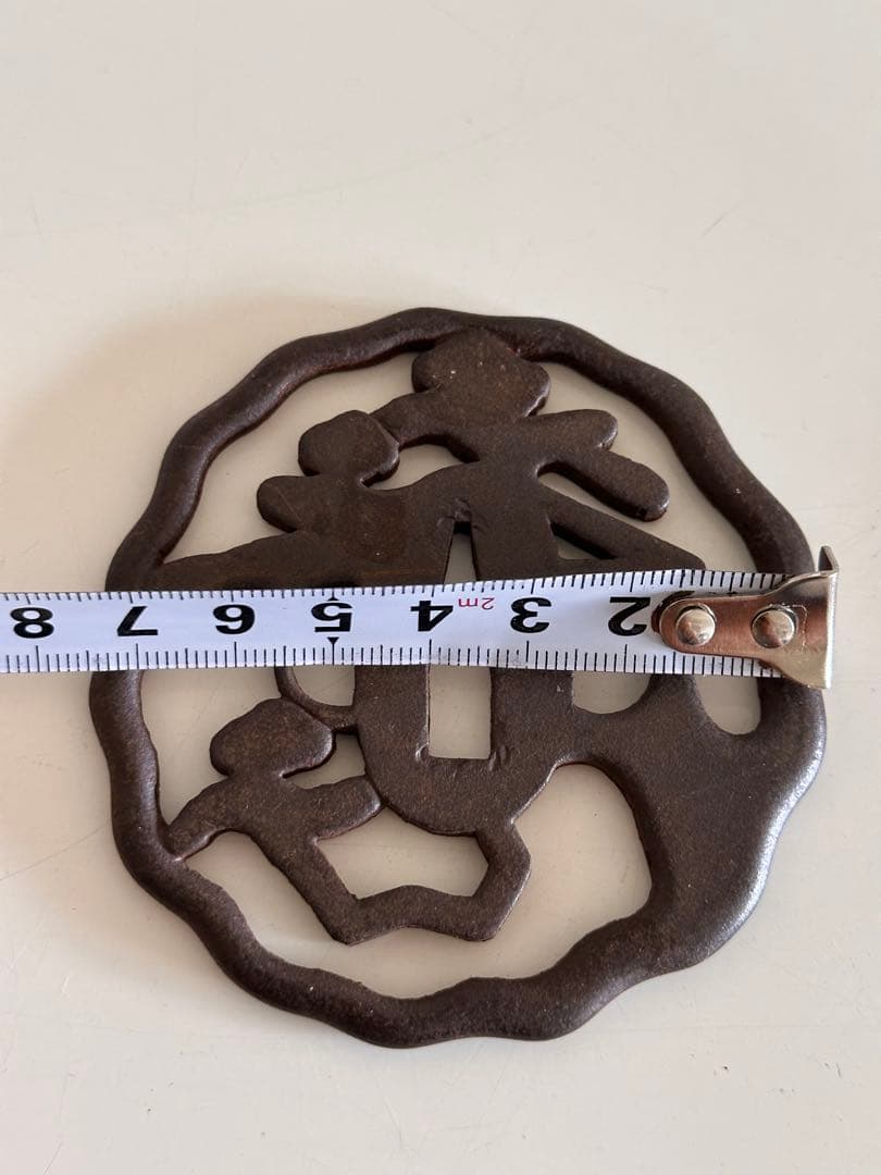 古鉄製　老松垂枝透鐔 一対　刀鍔　古美術　直径約8cm 厚4mm 重さ100g