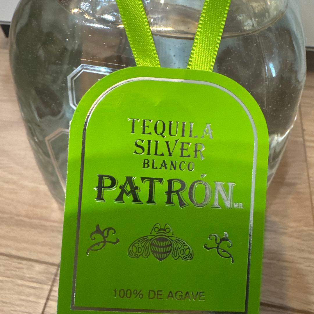 パトロンPatrón シルバー テキーラ ギフトパックの通販はau PAY