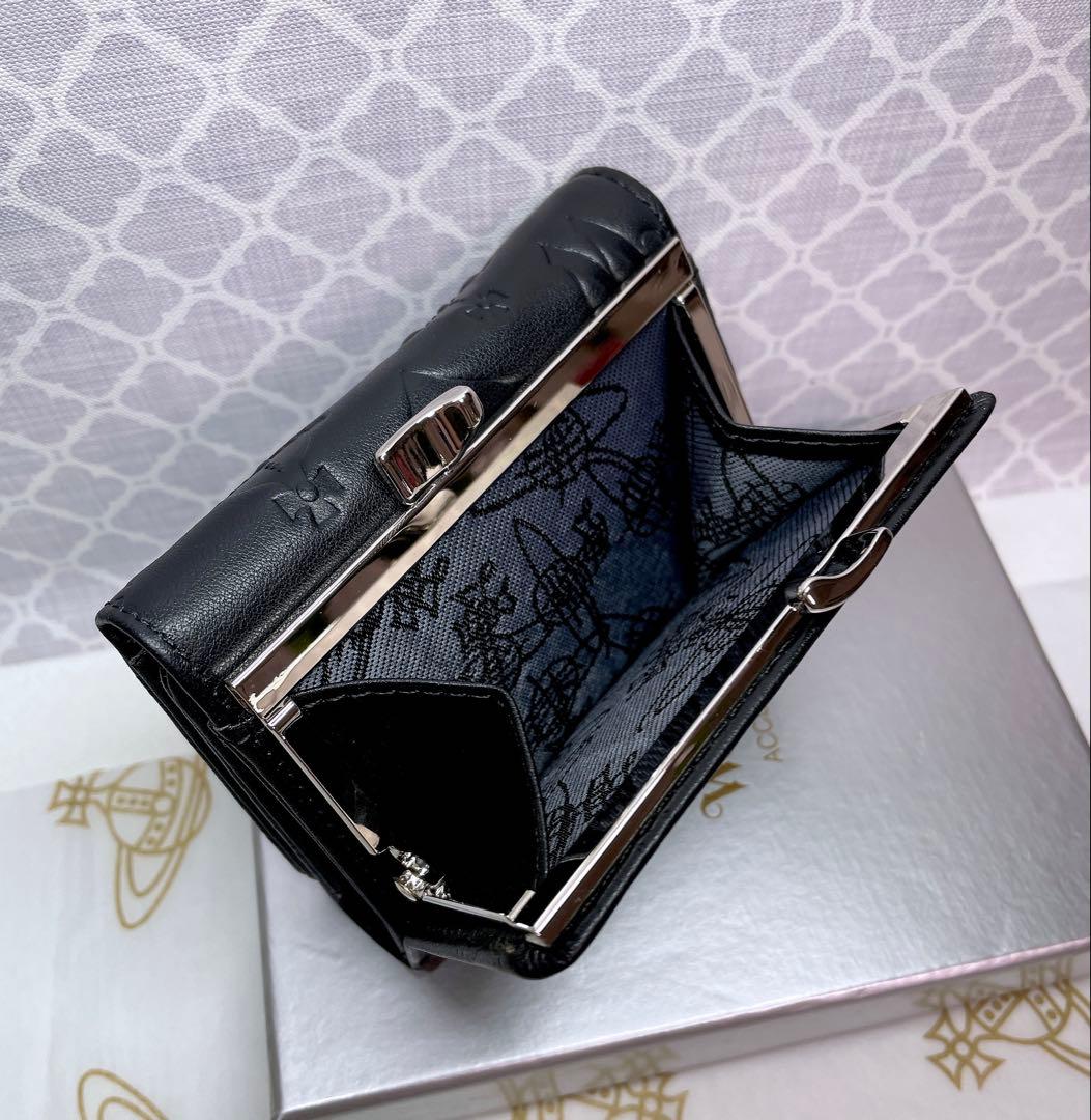 新作✩内柄も素敵】Vivienne Westwood 三折財布 黒マット - メルカリ