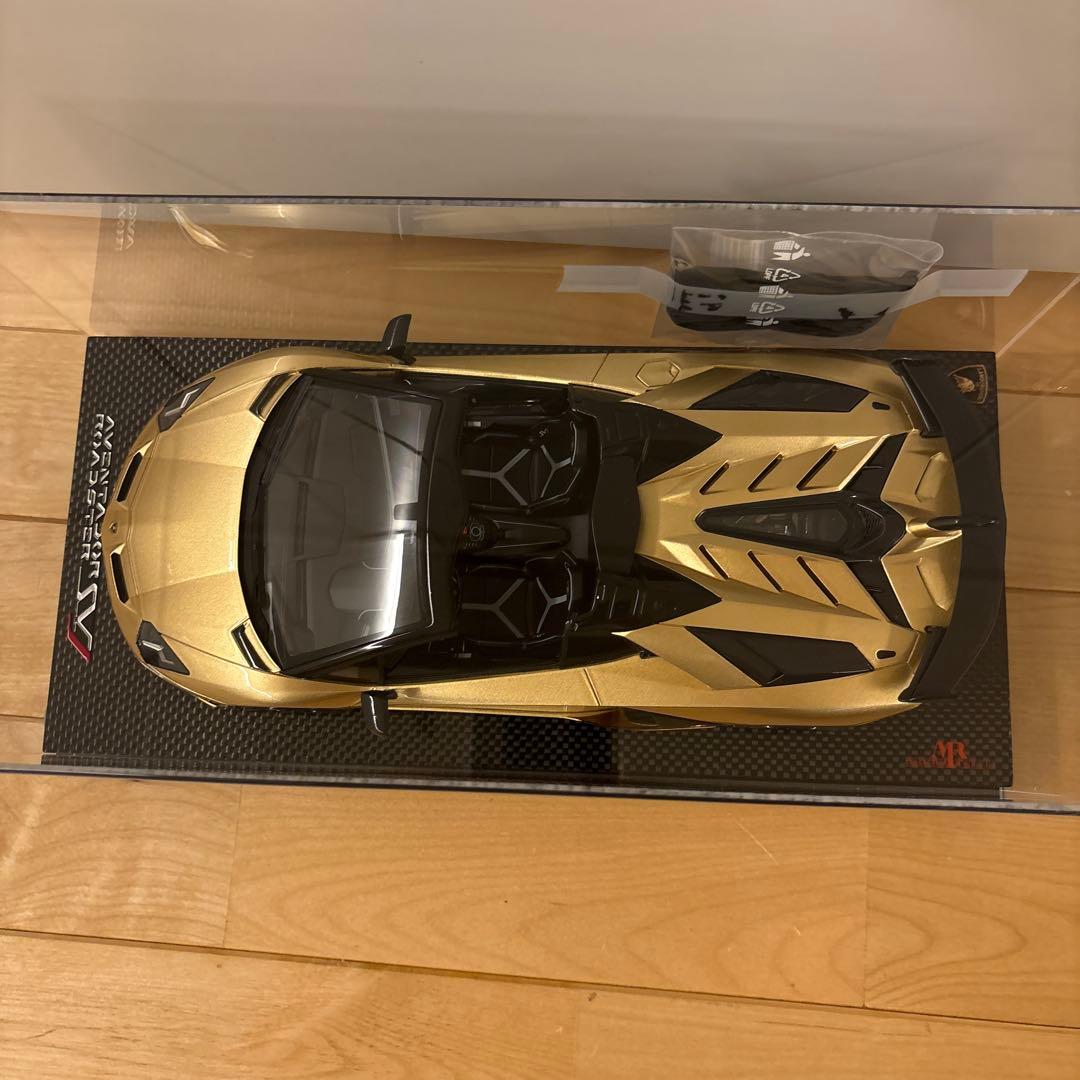 ランボルギーニ アヴェンタドールSVJ 1/18 ゴールド