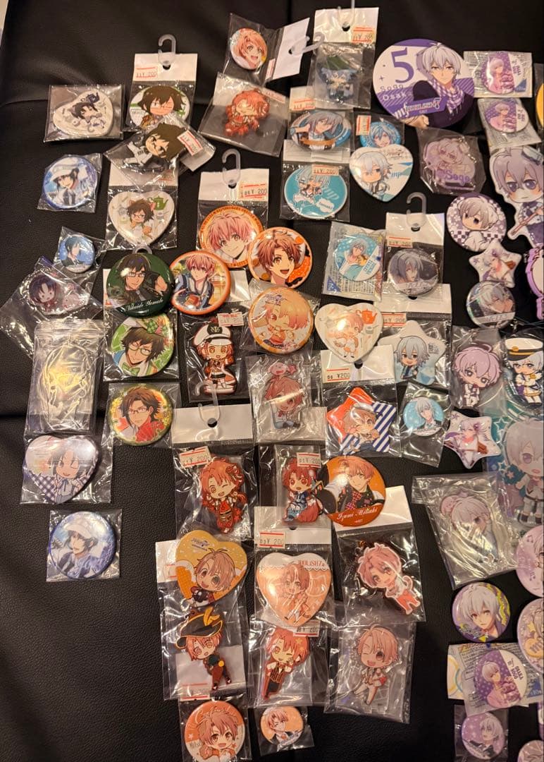 アイドリッシュセブン アイナナ バッジなど約120点まとめ売り