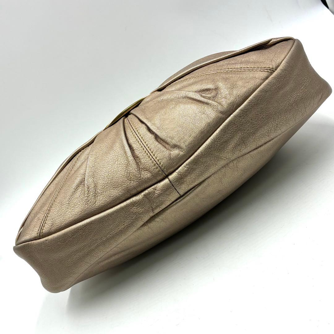 極美品 フェラガモ 2way ヴァラ ショルダーバッグ レザー ゴールド系