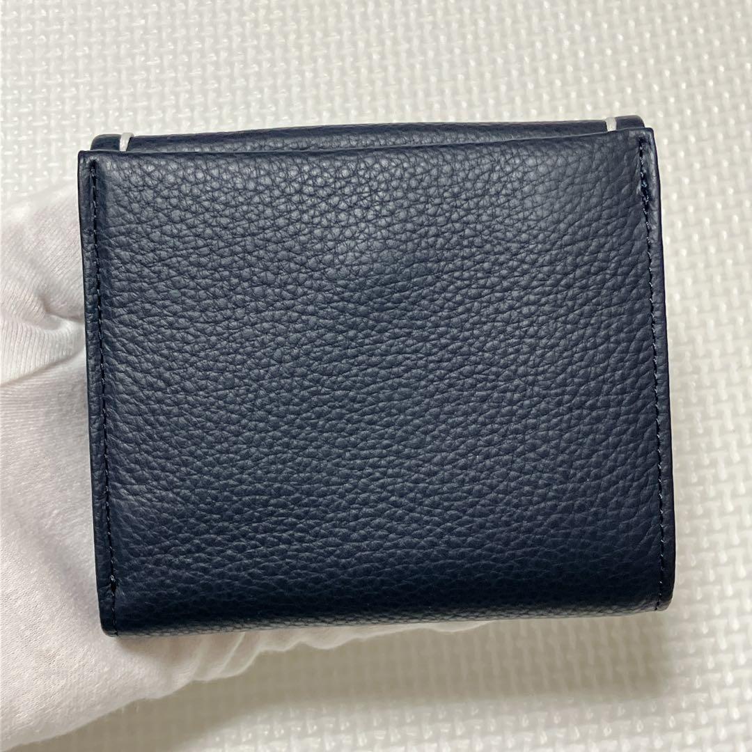 未使用Kitamura キタムラ レザー二つ折り財布 ネイビー 紺 「K」ロゴ