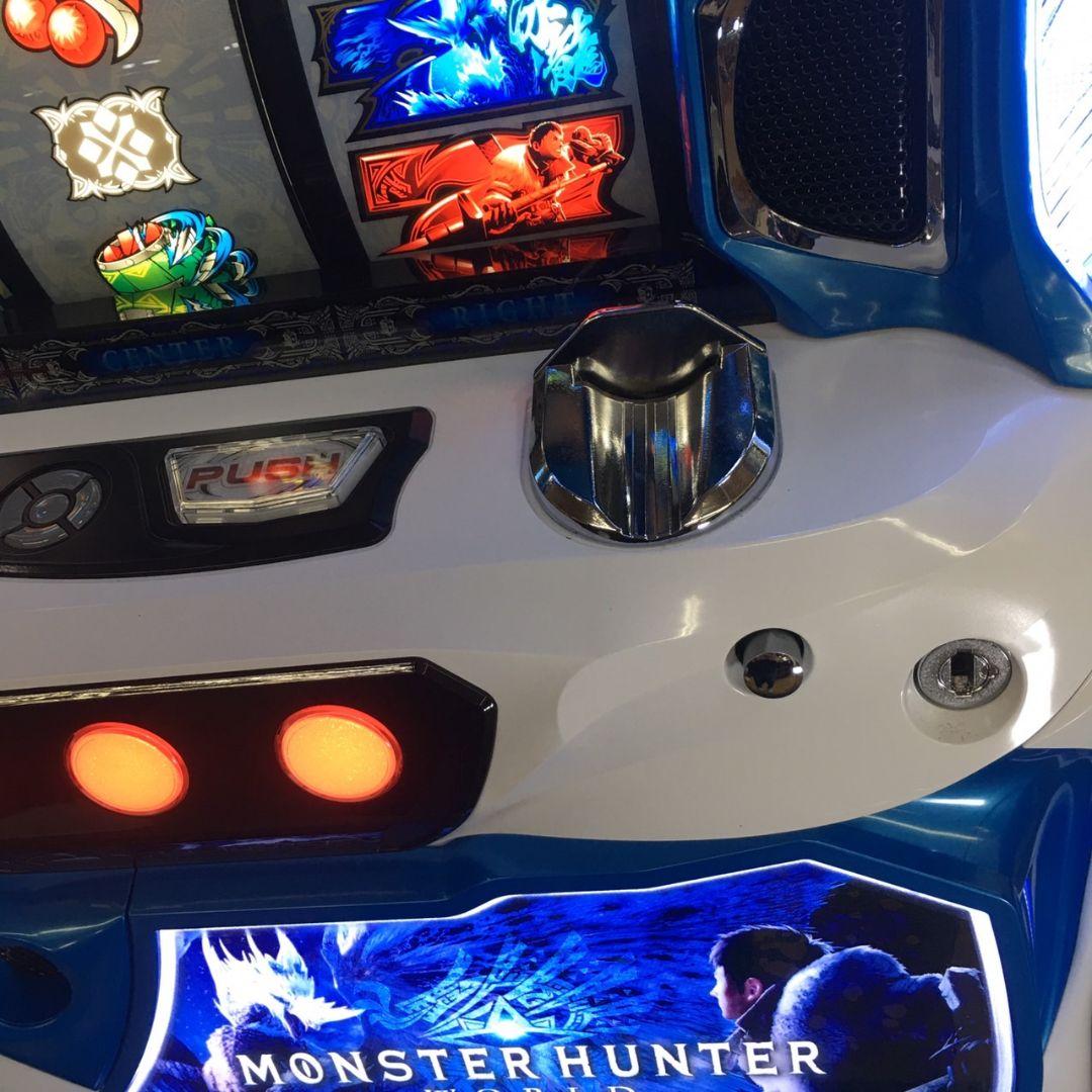 パチスロ実機モンスターハンターアイスボーンコイン不要機付送料無料