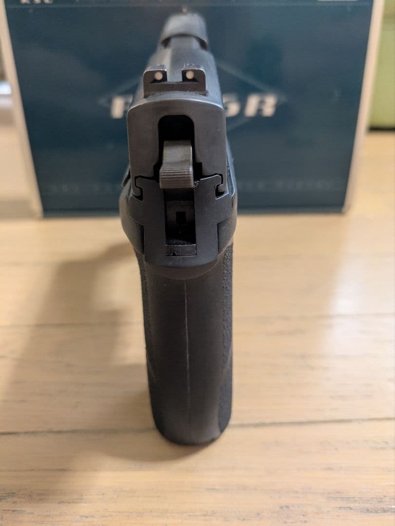 KSC SIG P226R HW System７マガジン3本実物グリップサバゲー