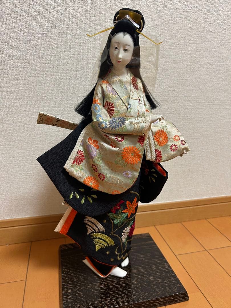 伝統的な日本人形 2体セット - メルカリ