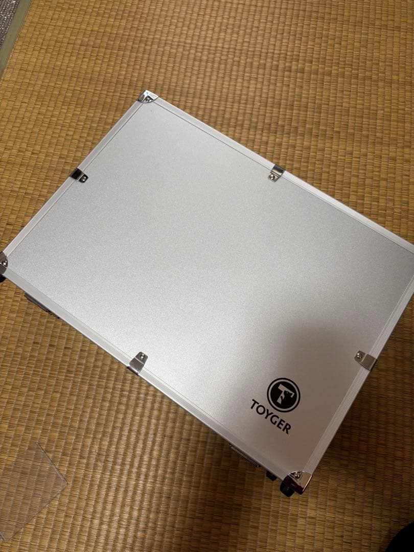 TOYGER CEO Storage アタッシュケース シルバー CEO Storage 〜カード整理収納に革命を起こす、5000枚以上収納可能な