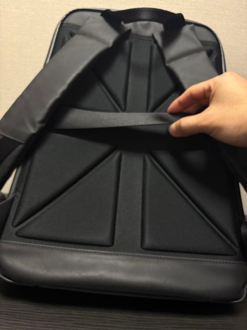 ARTPHERE Tondo バッグパック L ブラック