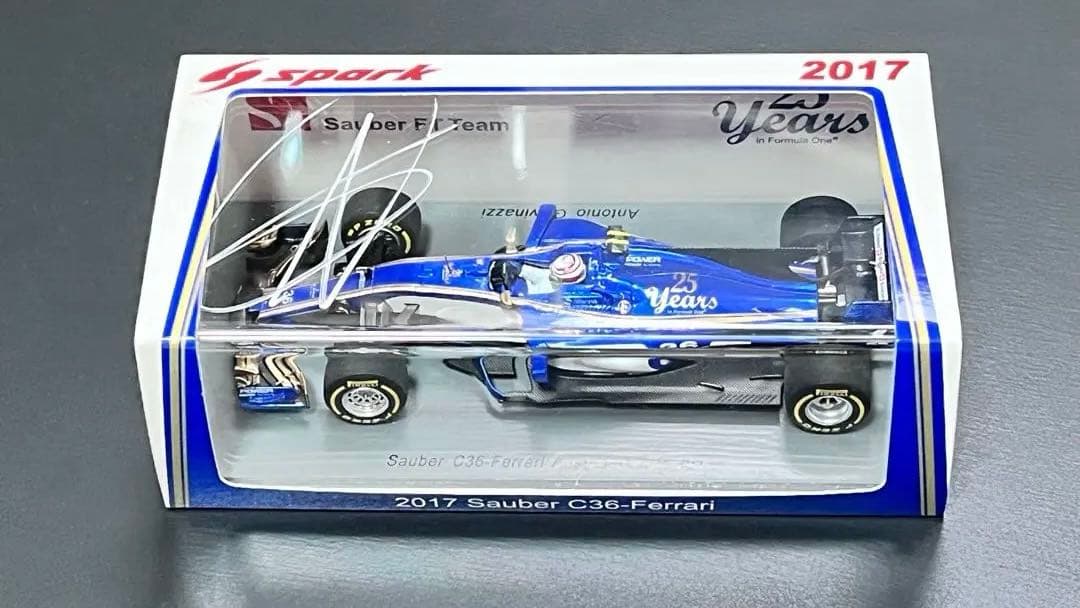 2017 Sauber F1 Team アントニオジョビナッツィ直筆サイン - メルカリ