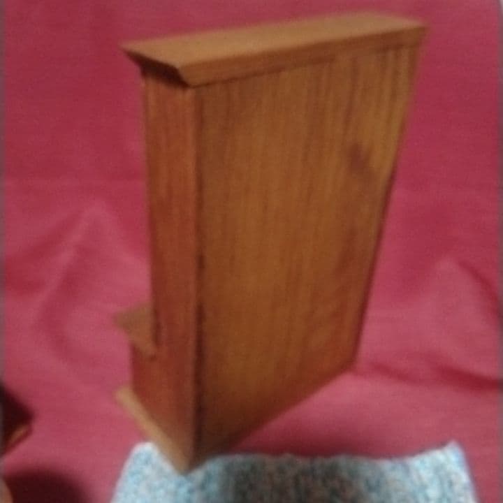 プリンス・エドワード島天然木♡手作り未使用ミニチュア家具＆陶器の食器3点セット